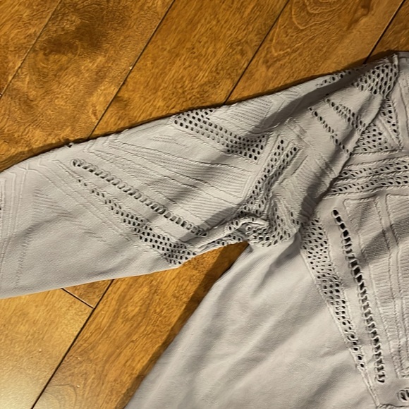 27.💕 Fabletics long sleeve lilac S/M top - Picture 6 of 8